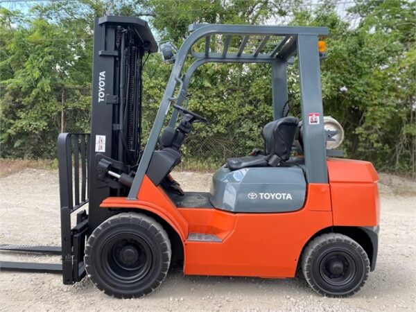 2.5Tonne 2011 Toyota Forklift - Image 2