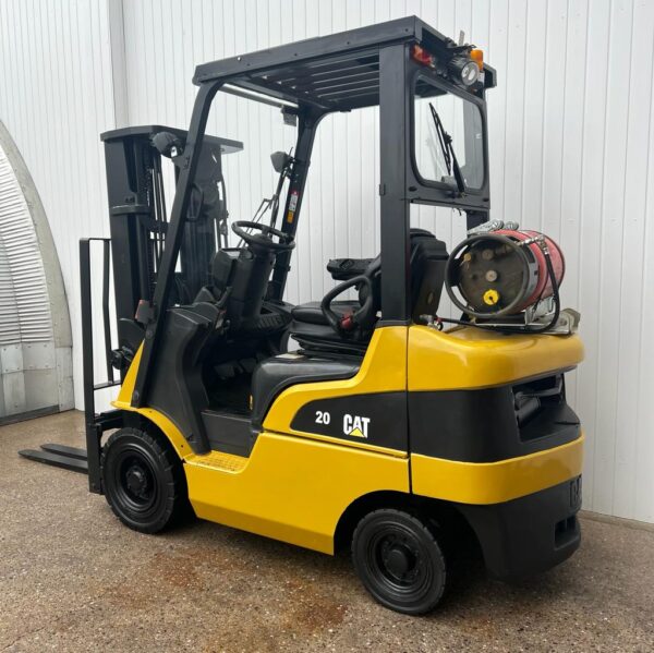 CAT GP20NT USED GAS FORKLIFT - Image 3