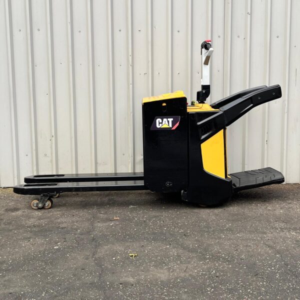 CAT NPV20N2 ELECTRIC PALLET FORKLIFT - Image 4