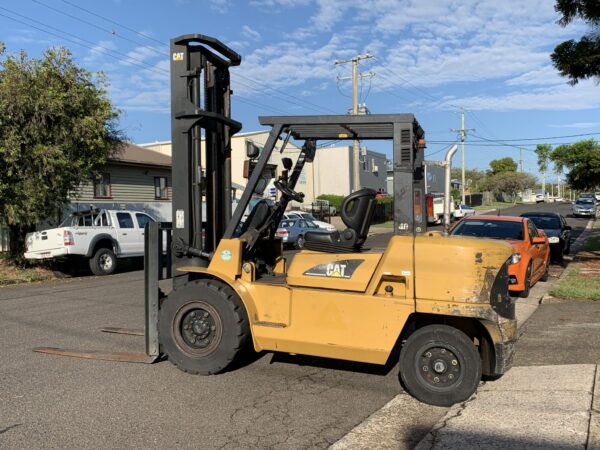 Caterpillar Diesel Forklift - Image 2