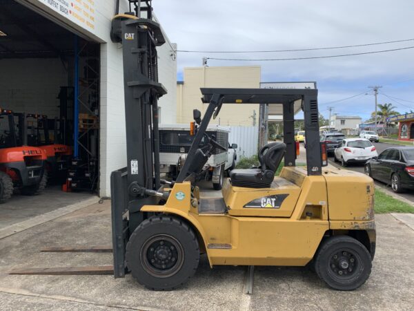 Caterpillar Diesel Forklift - Image 4