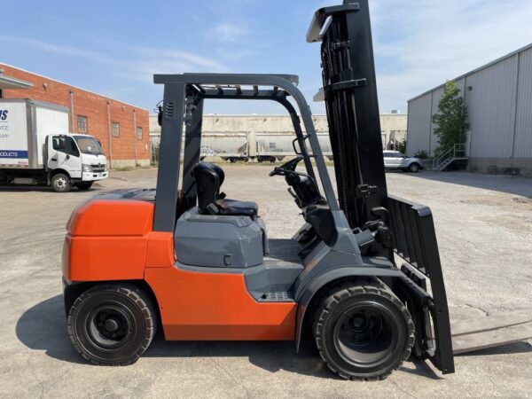 Used 2007 TOYOTA Forklifts 7FDU35 - Image 5