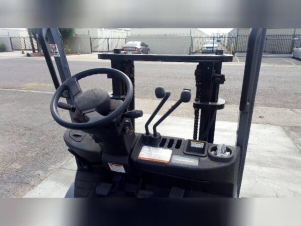 Used 2009 TOYOTA Forklifts 8FGCU20 - Image 4