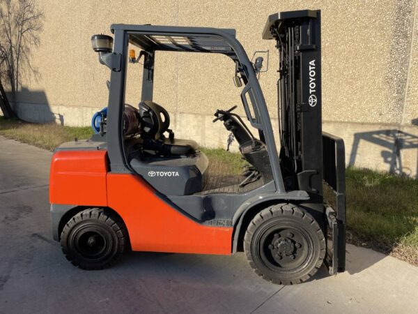 Used 2018 TOYOTA Forklifts 8FGU30